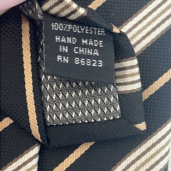 Men’s Black and Beige Striped Tie New with Tags From Boscov’s - Picture 9 of 9